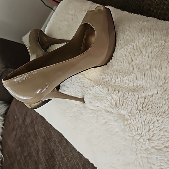 STEVE MADDEN shoes - Picture 2 of 3